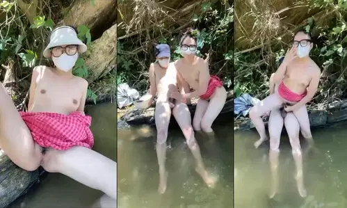 Đưa em ra bờ suối chịch mà nước lạnh quá chim anh không cứng lên được